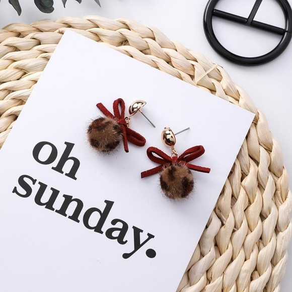 ❤️️NEW UNIQUE Leopard Ball Handmade Earrings 10 - Picture 2 of 2